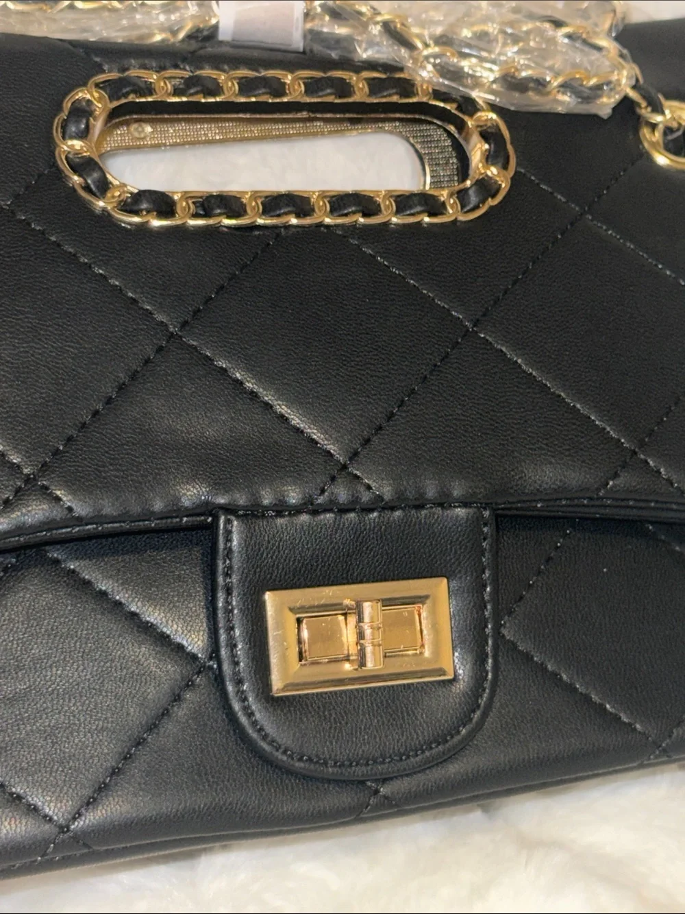 Quilted Black Chain-Handle Shoulder Bag - Elegant Everyday Style